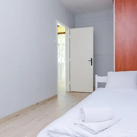 Kate Apartment